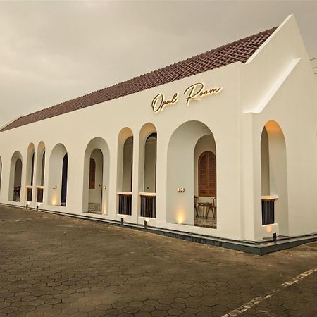 Hotel Besar بوروكيرتو المظهر الخارجي الصورة
