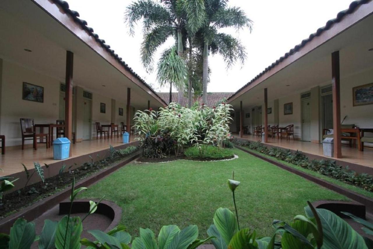 Hotel Besar بوروكيرتو المظهر الخارجي الصورة