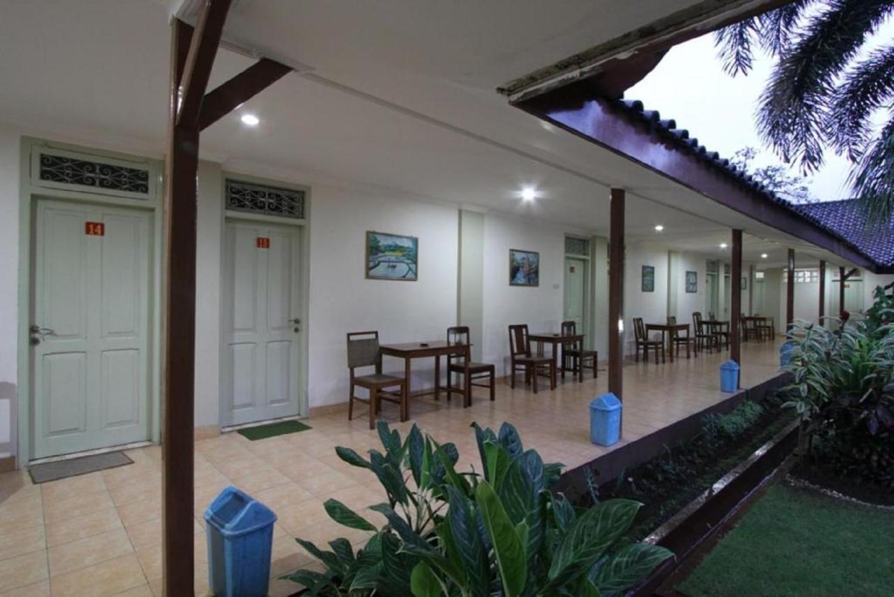 Hotel Besar بوروكيرتو المظهر الخارجي الصورة