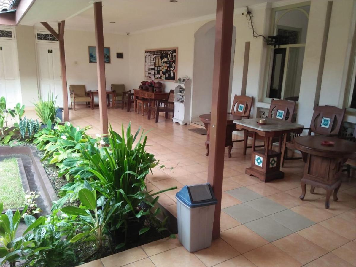 Hotel Besar بوروكيرتو المظهر الخارجي الصورة