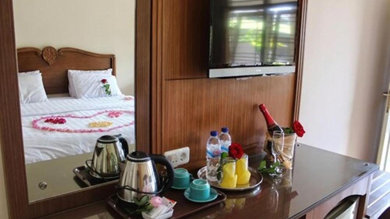 Hotel Besar بوروكيرتو المظهر الخارجي الصورة