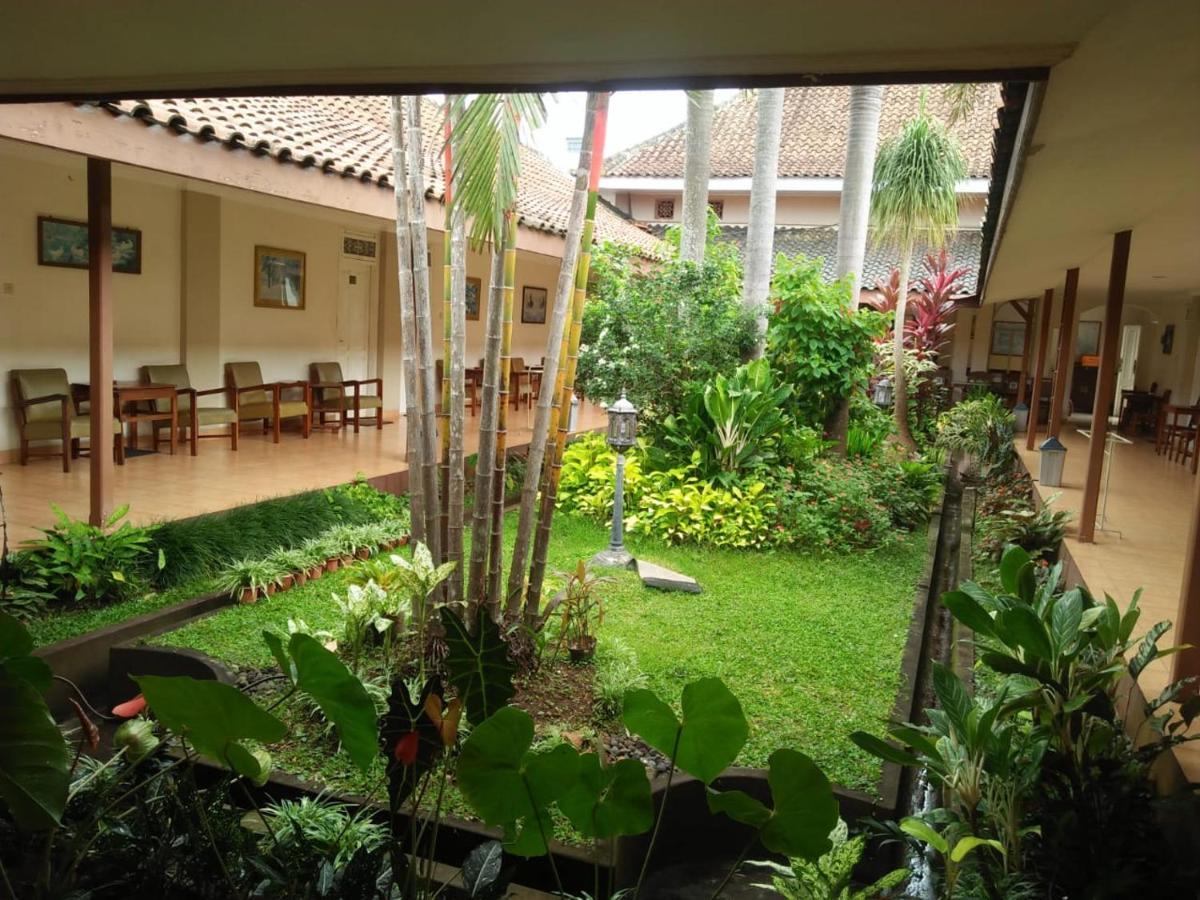 Hotel Besar بوروكيرتو المظهر الخارجي الصورة