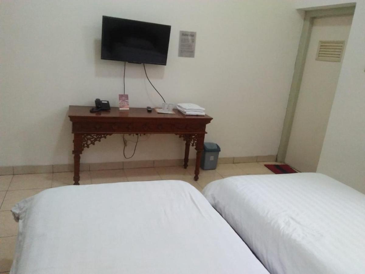 Hotel Besar بوروكيرتو المظهر الخارجي الصورة