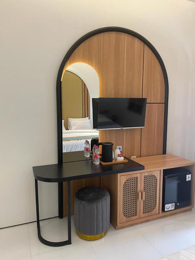 Hotel Besar بوروكيرتو المظهر الخارجي الصورة